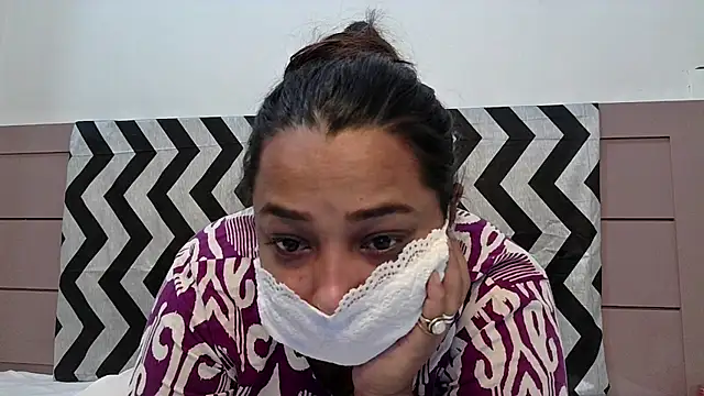 Snapshot of PallaviPearl chatting on 07-13-26, 05:21 PallaviPearl online show from 07-13-26, 05:21
