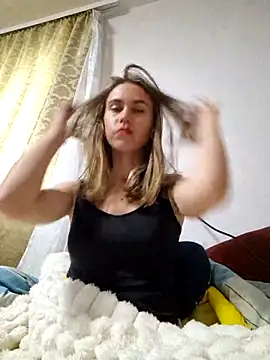Lisahoppii online show from 05-20-26, 03:40