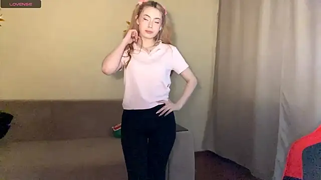 JacquiKelder online show from 05-13-26, 01:08
