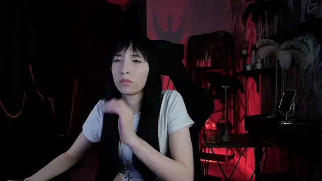 SeraphineSparda online show from 06-13-26, 12:03