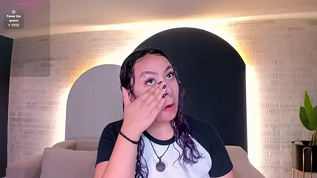 LoiseHarper online show from 06-12-26, 03:27