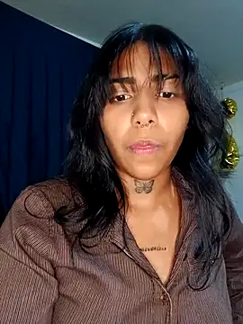 ZairaAzura  online show from 05-01-26, 04:28