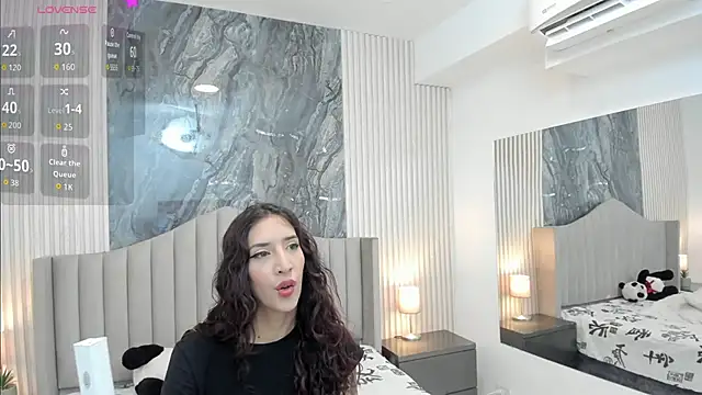 Snapshot of Irelia_1 chatting on 05-12-26, 07:33 Irelia 1 online show from 05-12-26, 07:33