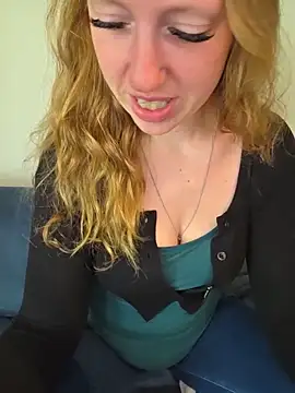 Snapshot of SweetGermanAlina chatting on 06-29-26, 10:15 SweetGermanAlina online show from 06-29-26, 10:15