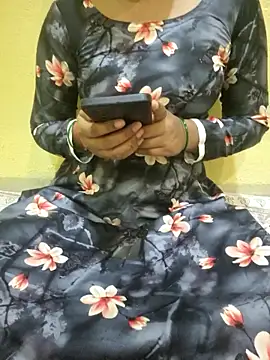 Snapshot of Seema_yadav01 chatting on 05-04-26, 04:52 Seema yadav01 online show from 05-04-26, 04:52