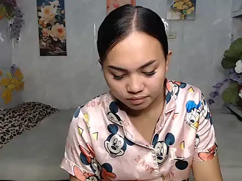 Snapshot of ur_asiankat chatting on 07-17-26, 10:14 ur asiankat online show from 07-17-26, 10:14