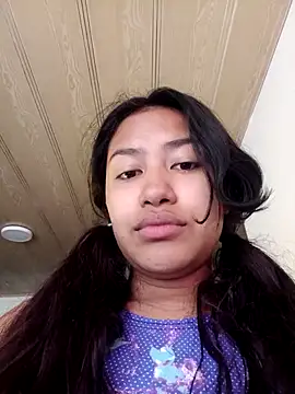 Hot Sophy  online show from 06-15-26, 12:29