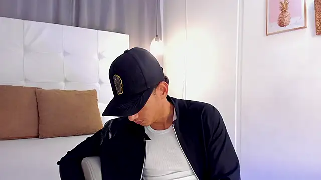 Alejo-and-Thiago online show from 06-24-26, 12:26