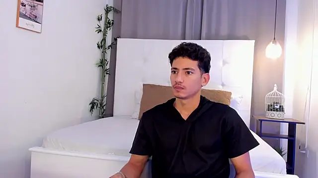 Alejo-and-Thiago online show from 07-22-26, 12:30