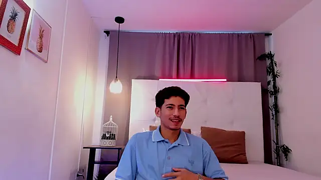 Alejo-and-Thiago online show from 07-25-26, 12:14