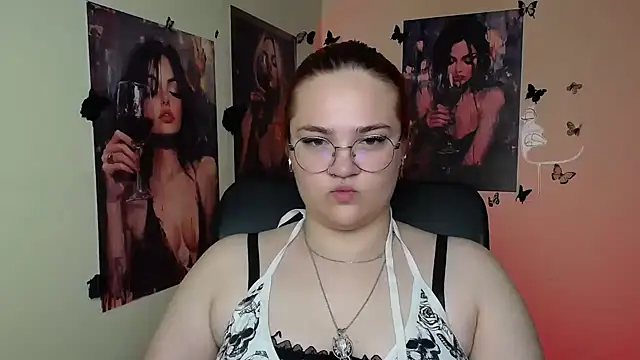 RinaRiii online show from 07-18-26, 06:12