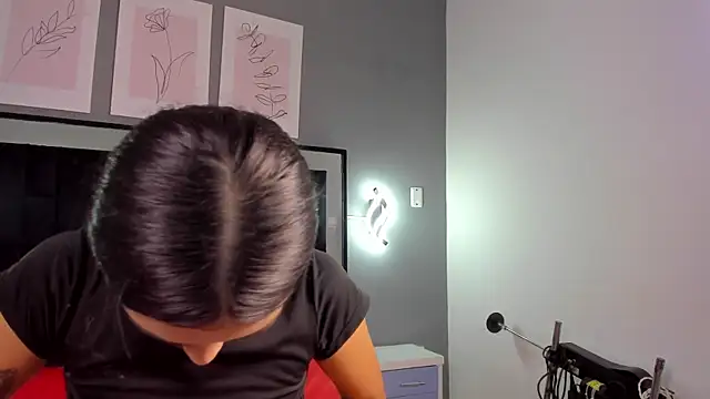 jade lov online show from 06-23-26, 07:45