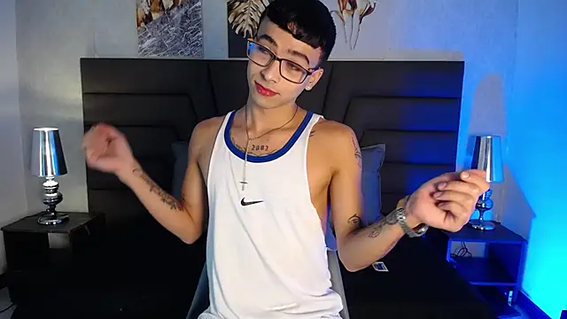 The skinny boy  online show from 05-02-26, 03:55