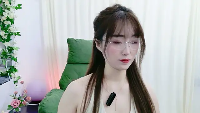 Snapshot of JJ8521 chatting on 07-13-26, 10:18 JJ8521 online show from 07-13-26, 10:18