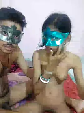 Snapshot of husband_wife_12 chatting on 06-25-26, 06:12 husband wife 12 online show from 06-25-26, 06:12