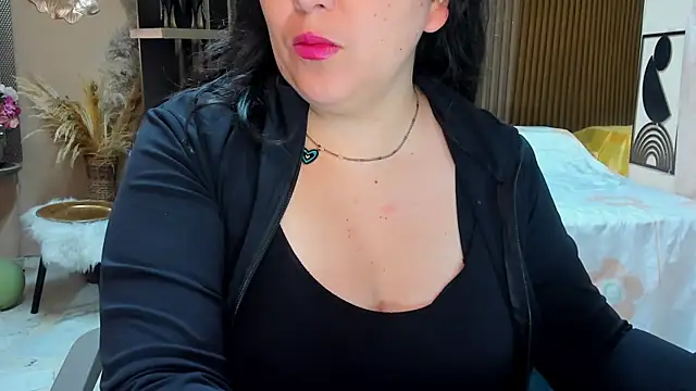 BBWLuxuryMuse online show from 05-19-26, 11:49