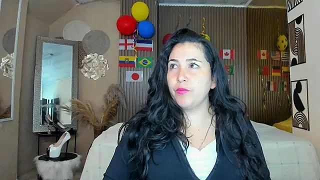 Snapshot of BBWLuxuryMuse chatting on 06-24-26, 11:20 BBWLuxuryMuse online show from 06-24-26, 11:20
