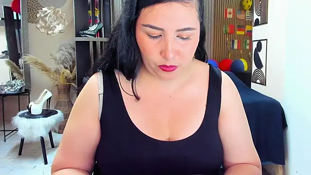 Snapshot of BBWLuxuryMuse chatting on 07-06-26, 11:18 BBWLuxuryMuse online show from 07-06-26, 11:18