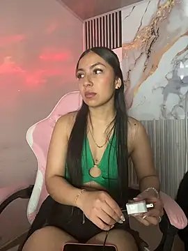 Julieth ec online show from 05-08-26, 12:32