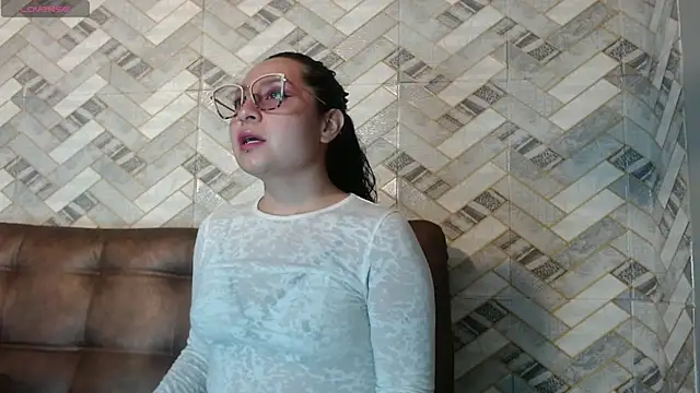 Snapshot of koko15_ chatting on 05-30-26, 12:46 koko15 online show from 05-30-26, 12:46