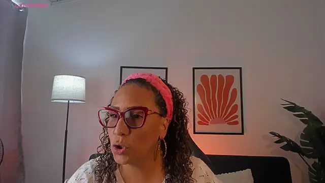 Eva-Millss online show from 05-14-26, 08:04