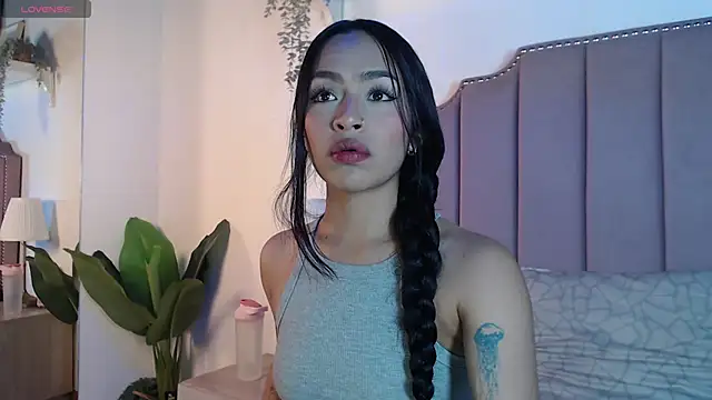 Snapshot of Littlejade_dh chatting on 05-22-26, 11:49 Littlejade dh online show from 05-22-26, 11:49