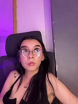 MelCherry online show from 08-03-26, 05:39