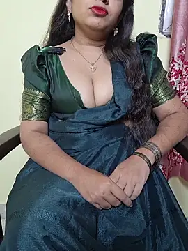 Snapshot of Hot-CouplesX chatting on 06-11-26, 04:49 Hot-CouplesX online show from 06-11-26, 04:49