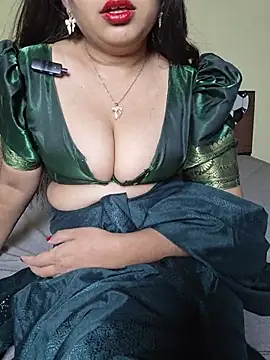 Snapshot of Hot-CouplesX chatting on 06-16-26, 03:36 Hot-CouplesX online show from 06-16-26, 03:36