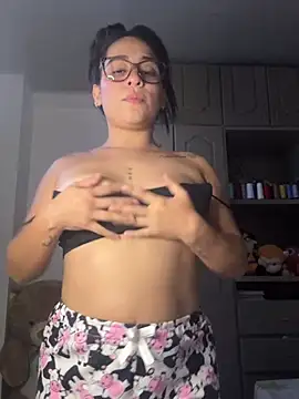 SussyFoxxx online show from 06-11-26, 08:51