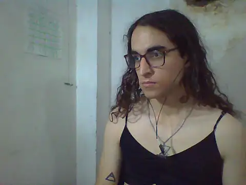 LaCuerva online show from 05-11-26, 05:10