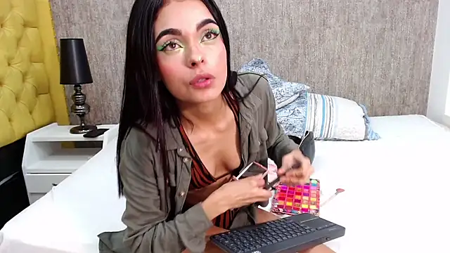 CatalinaFoxs online show from 05-12-26, 08:06