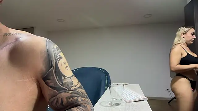 exclusivecouple69 online show from 05-21-26, 12:06