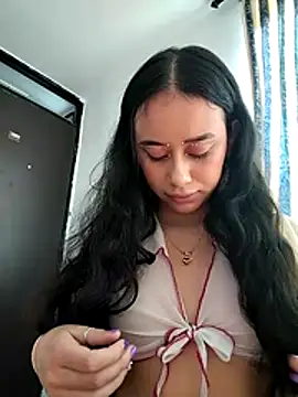 Snapshot of L0lita_Emi12 chatting on 07-02-26, 02:23 L0lita Emi12 online show from 07-02-26, 02:23