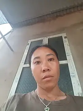 Snapshot of Jinli_01 chatting on 08-03-26, 11:15 Jinli 01 online show from 08-03-26, 11:15