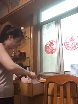 nidejiejie online show from 06-06-26, 11:04