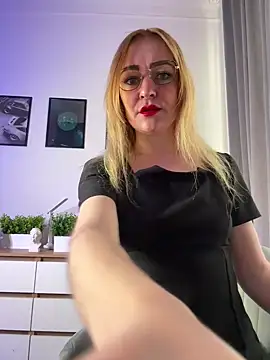CherryChaos  online show from 06-11-26, 06:22