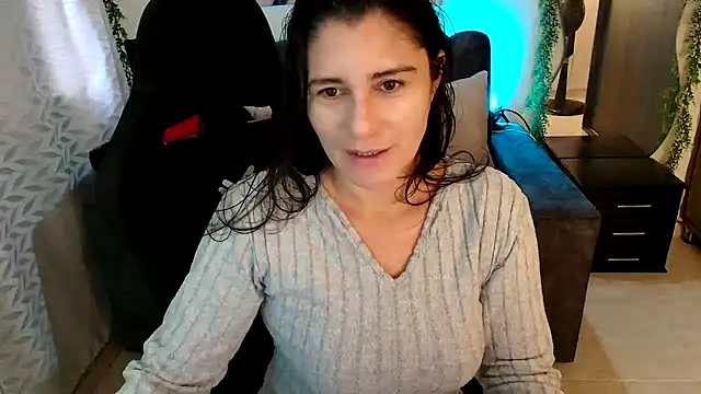 LUCYMILF SEXY online show from 06-08-26, 04:07
