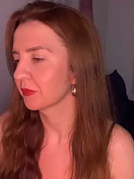 Snapshot of therealgingerr chatting on 05-11-26, 04:18 therealgingerr online show from 05-11-26, 04:18