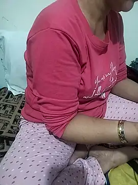 amira567 online show from 05-17-26, 05:31