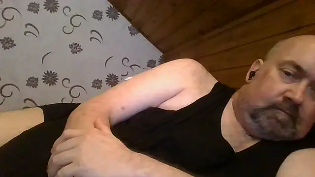 Snapshot of Carsten5 chatting on 06-21-26, 04:37 Carsten5 online show from 06-21-26, 04:37