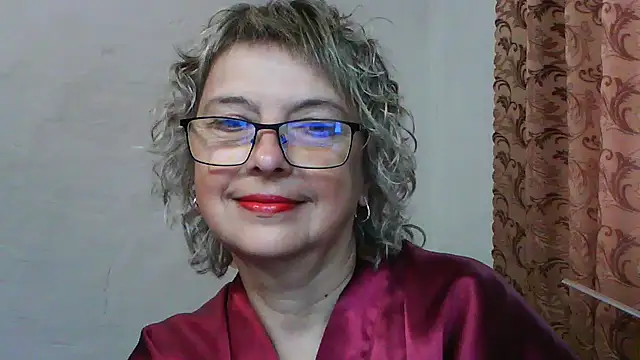Snapshot of ElizabethGorden chatting on 06-13-26, 04:32 ElizabethGorden online show from 06-13-26, 04:32
