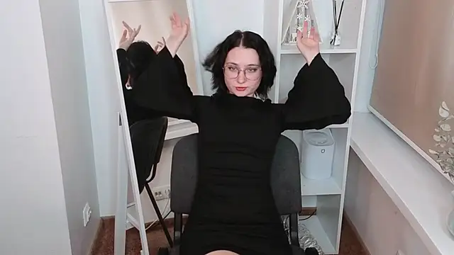 ColleenCabe online show from 05-15-26, 04:58