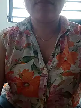 FlowerSexy95 online show from 06-21-26, 10:40