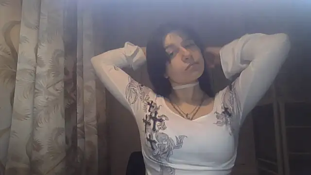 Snapshot of GrayceDeclet chatting on 06-18-26, 11:03 GrayceDeclet online show from 06-18-26, 11:03