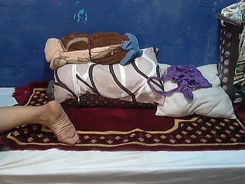 Snapshot of hotchilimom chatting on 10-05-25, 03:38 hotchilimom online show from 10-05-25, 03:38