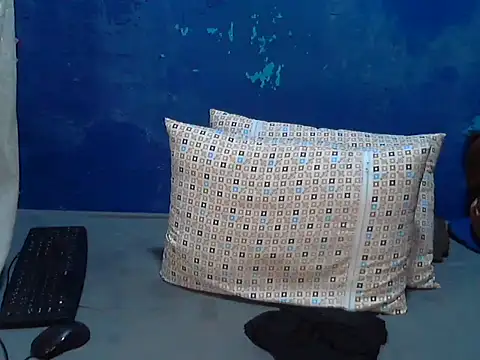 hotchilimom online show from 02-11-26, 05:23