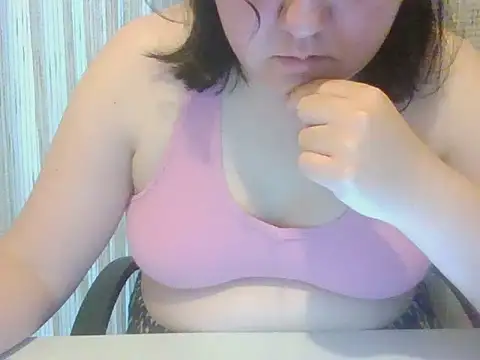 Snapshot of IsabellaJacobs chatting on 05-20-26, 04:24 IsabellaJacobs online show from 05-20-26, 04:24