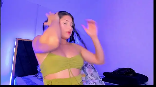 VioletaSanchez24 online show from 06-19-26, 10:13