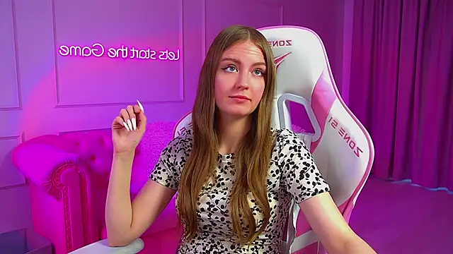 SofiaSarvains online show from 06-11-26, 02:53
